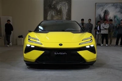 Statický zážitek z milionů čistě elektrických superaut Lotus Emeya