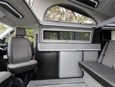 Horolezectví a cross-country kempování Volkswagen T6 upravený vůz ještě nepři...
