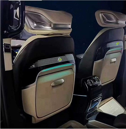 Elektrický multifunkční skládací stůl autosedačky s okolním světlem