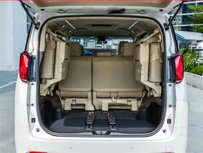 Toyota Alphard X (8-sedadlo)