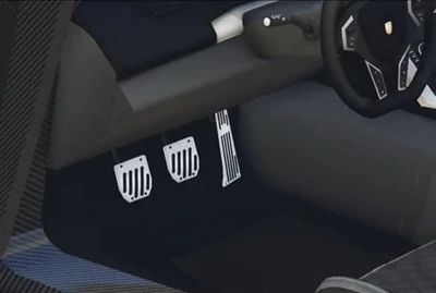 Jaké jsou všechny 3 pedály auta