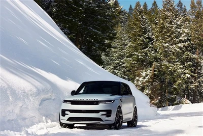2024 Land Rover Sport Limited na 7 jednotek