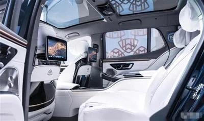 Mercedes-Benz: Maybach EQS SUV je na trhu!