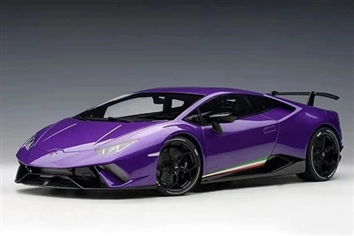 Modifikovaná modrofialová kola Lamborghini Huracan Performante