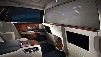 Způsob vytvoření přepážky automobilu